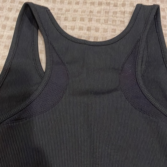 UA Heat Gear ribbed tank - Picture 5 of 5